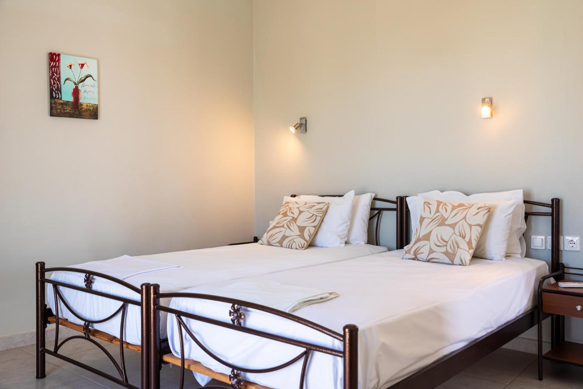 Stratos By Mroom Apartments Makrýgialos Extérieur photo
