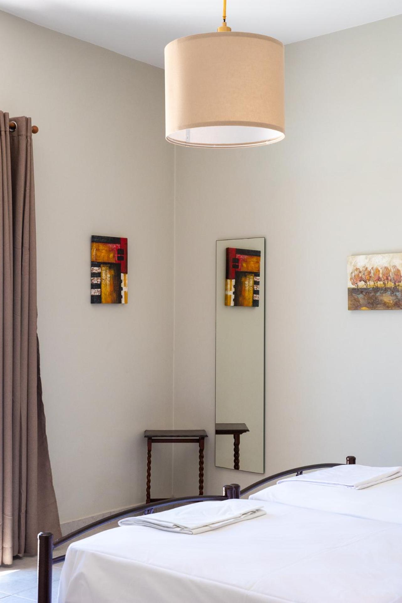 Stratos By Mroom Apartments Makrýgialos Extérieur photo