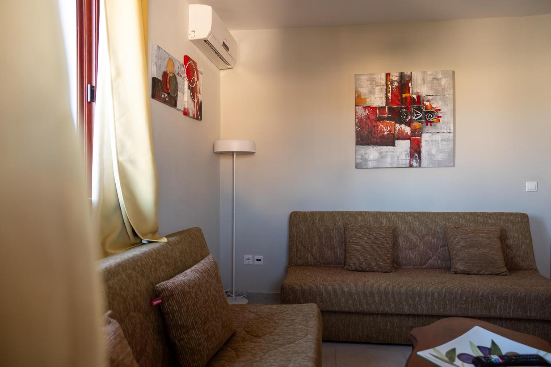 Stratos By Mroom Apartments Makrýgialos Extérieur photo